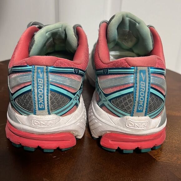 🔥🔥 BROOKS RAVENNA 7 Running shoes - good used condition - Women Sz8 - See Pics - Picture 4 of 10
